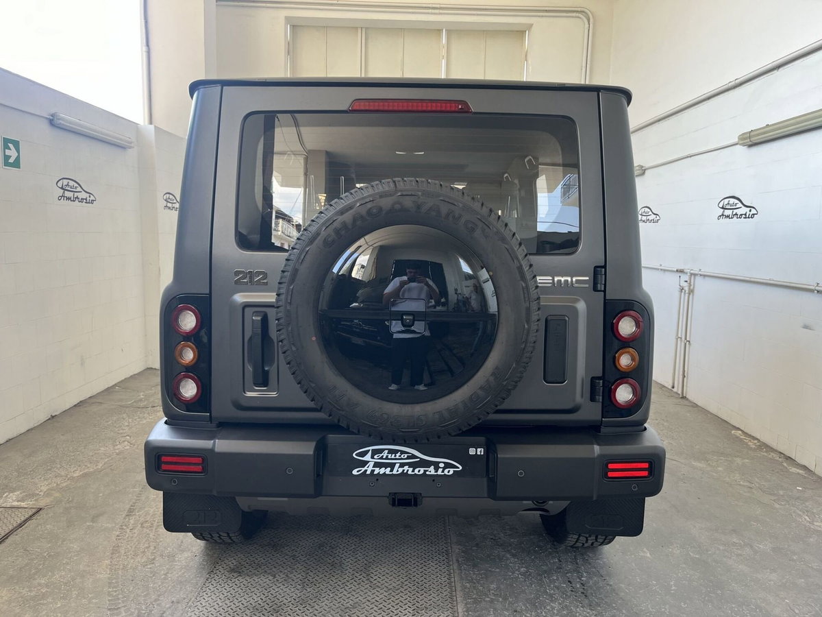 Emc 212 212 2.0 tdi Diesel 4wd 8at (6)