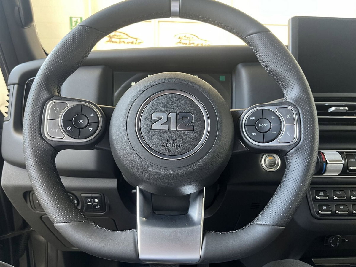 Emc 212 212 2.0 tgdi Officer 4wd 8at (9)