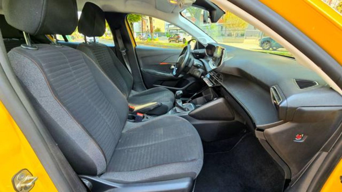 Peugeot 208 1.2 puretech Active s&s 75cv (13)