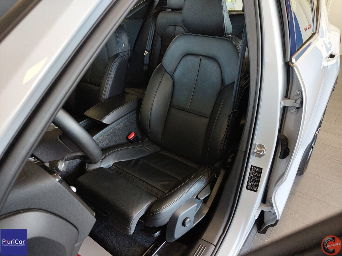 Volvo XC40 T5 Recharge Plug-in Hybrid Inscription Expression (4)