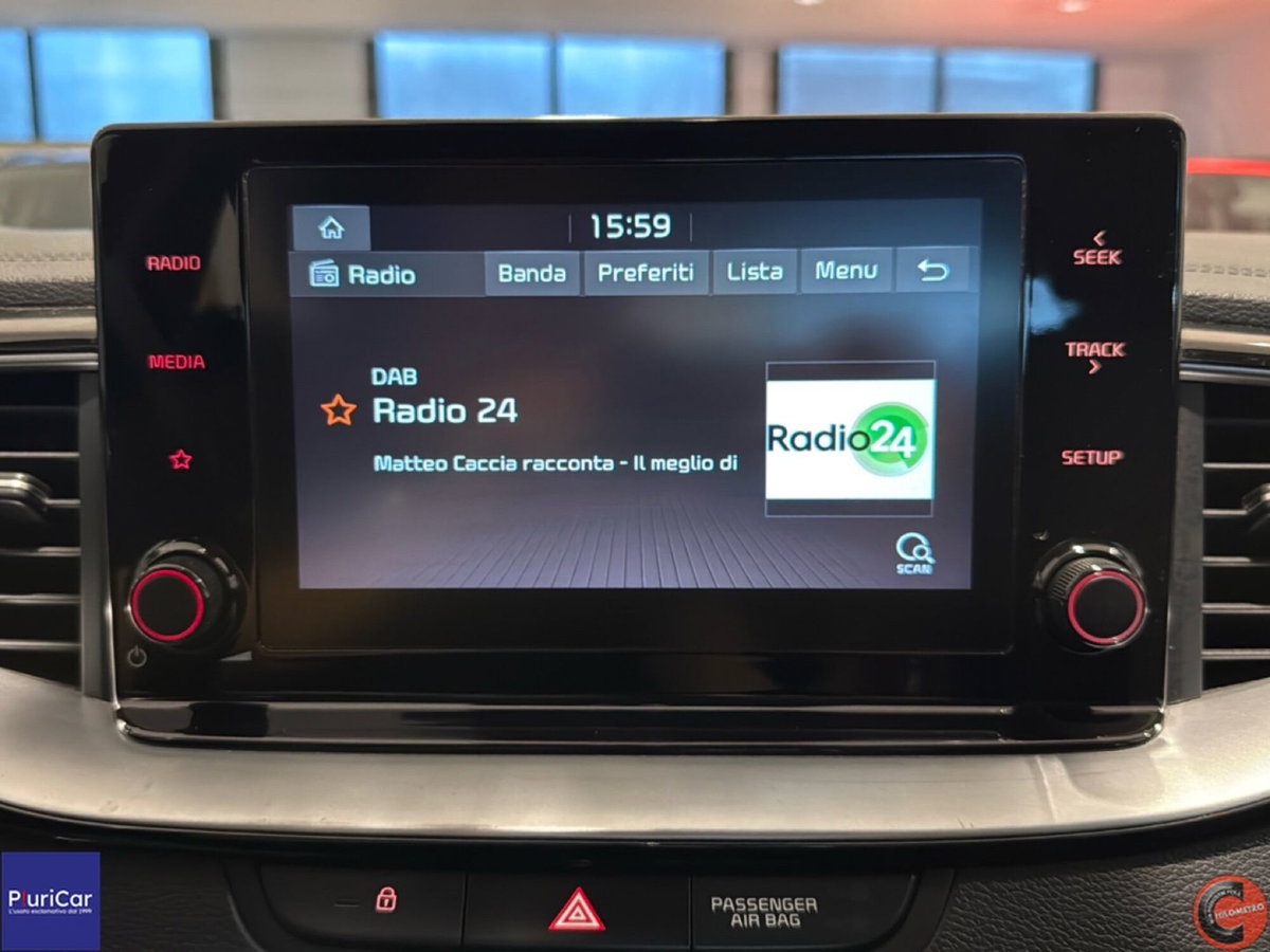 Kia XCeed 1.0 t-gdi Urban 100cv mt (11)