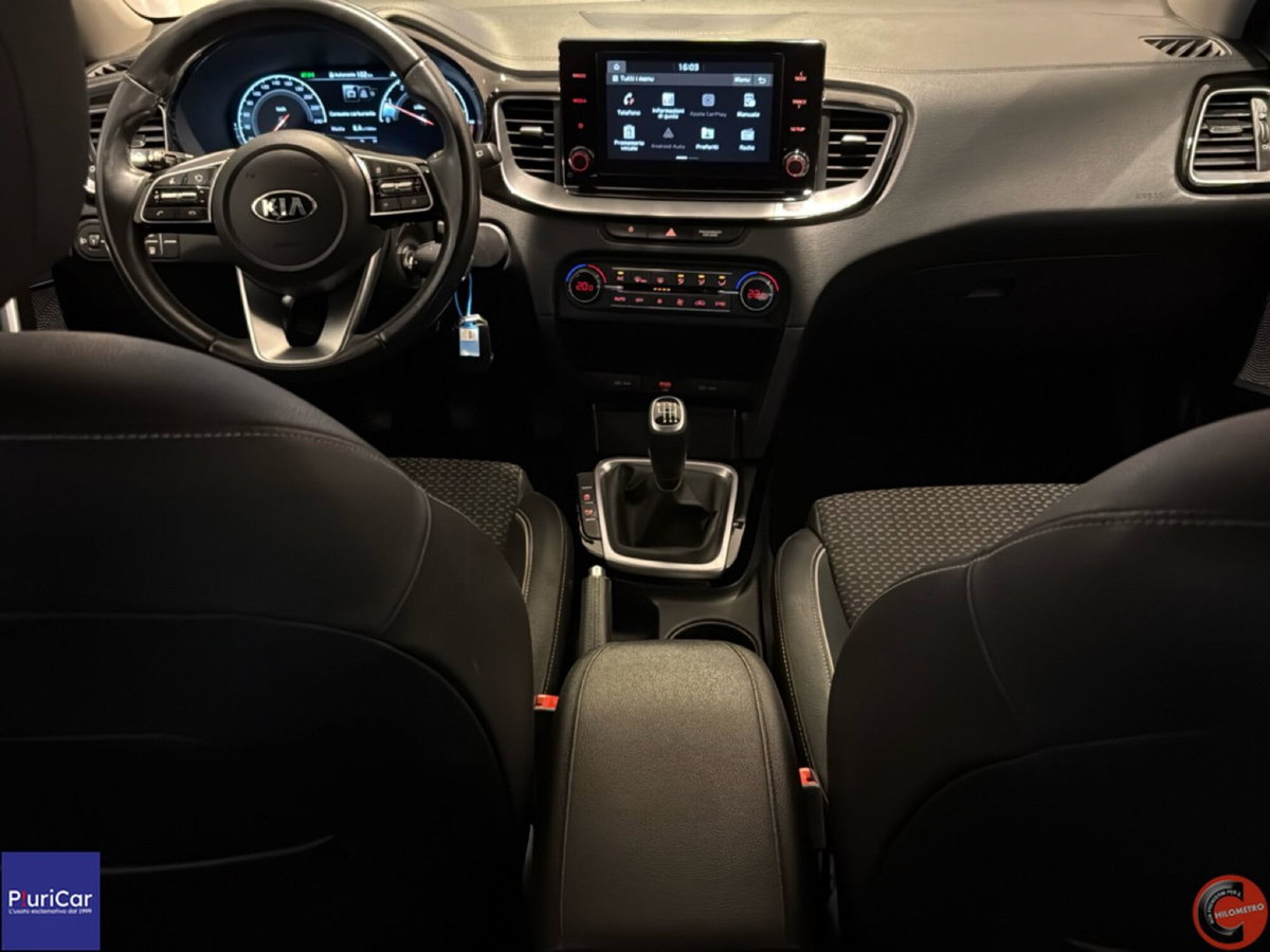 Kia XCeed 1.0 t-gdi Urban 100cv mt (4)