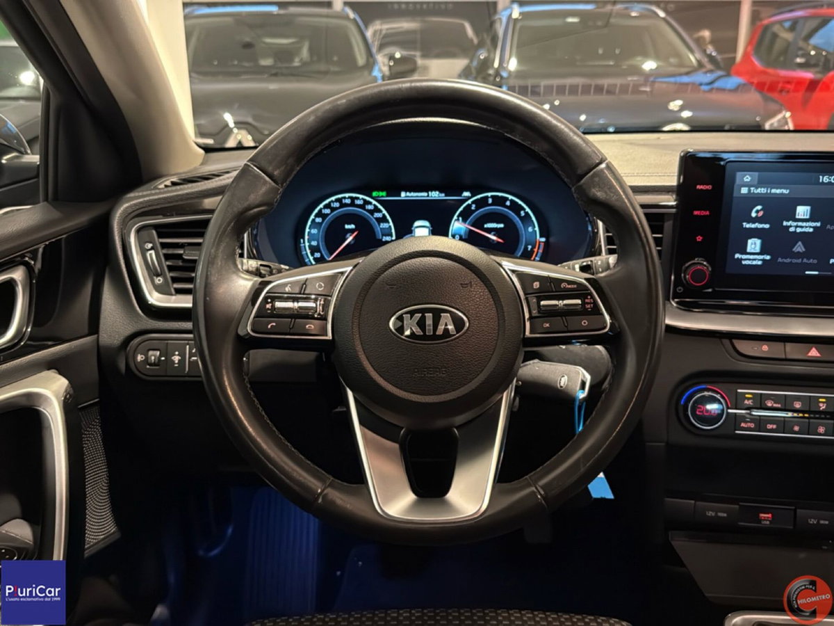 Kia XCeed 1.0 t-gdi Urban 100cv mt (9)