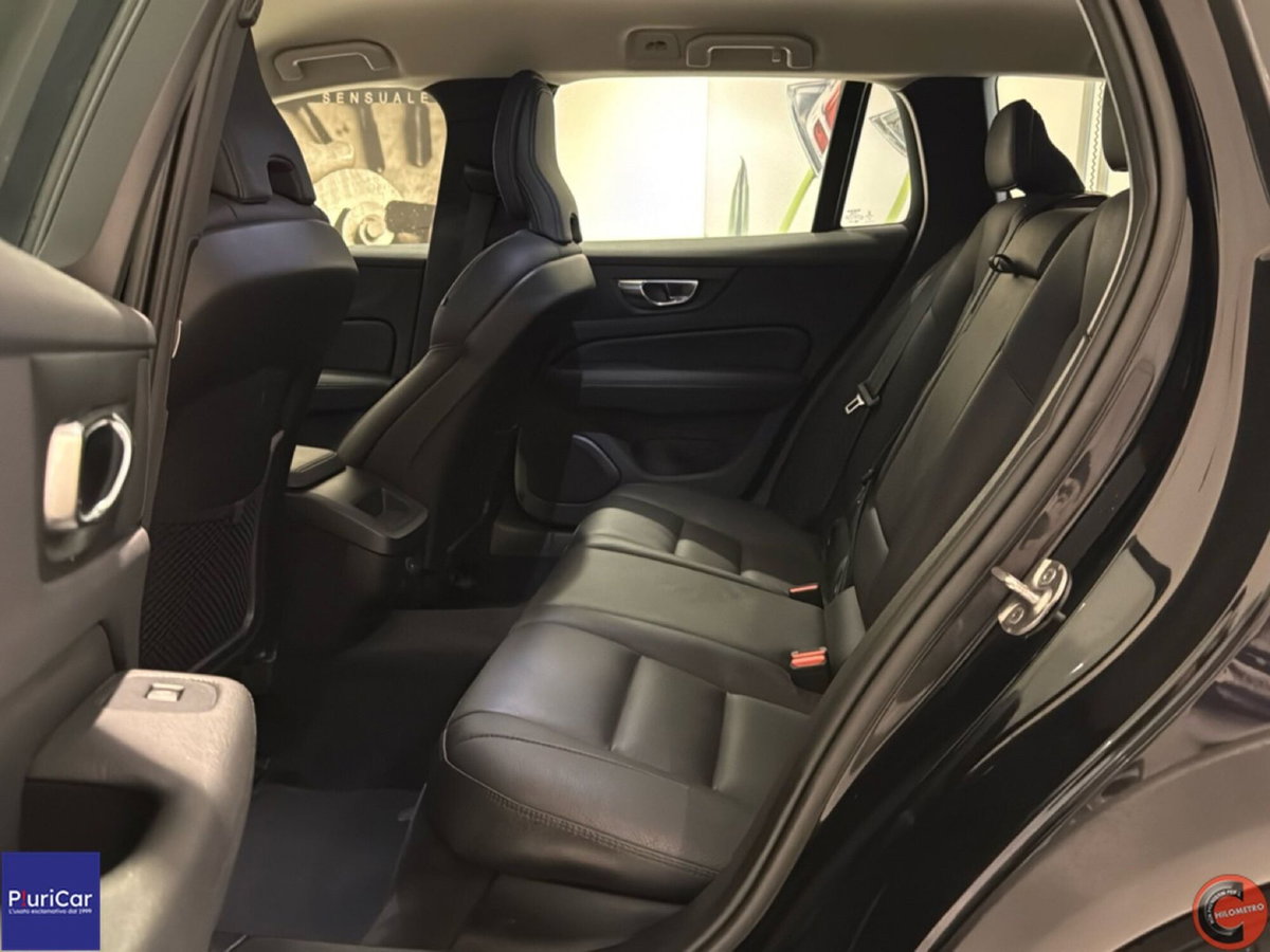 Volvo V60 Cross Country B5 AWD automatico Plus (8)