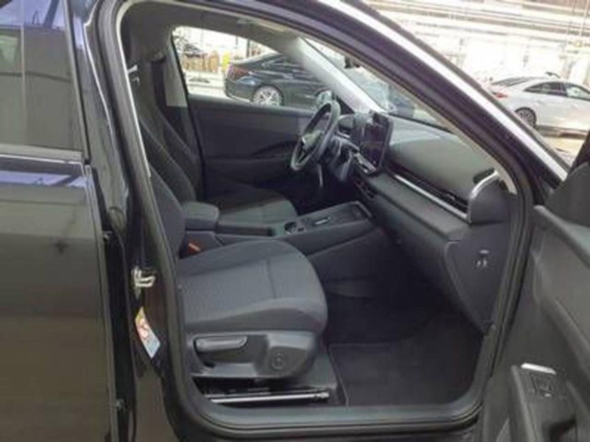Volkswagen T-Roc 1.5 etsi Life 115cv dsg (4)