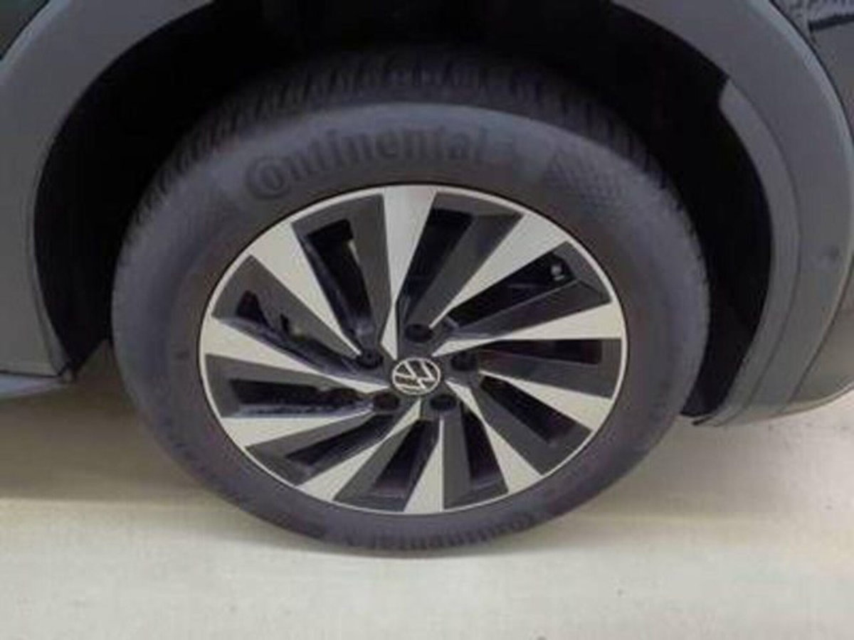 Volkswagen T-Roc 1.5 etsi Life 115cv dsg (5)