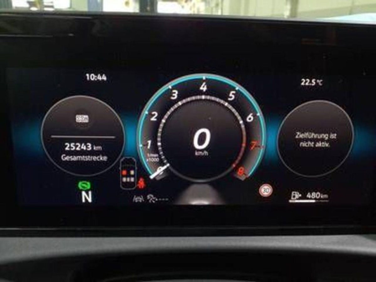 Volkswagen T-Roc 1.5 etsi Life 115cv dsg (6)