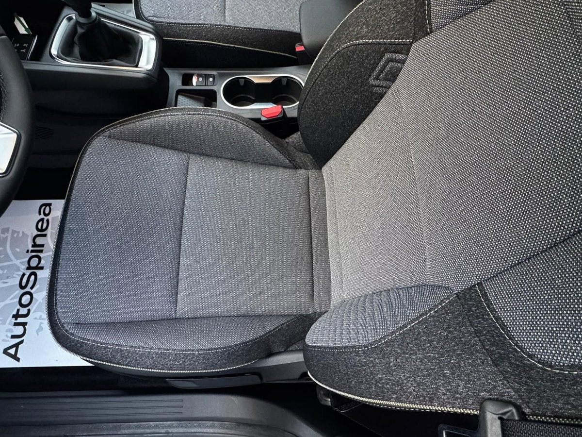 Renault Captur 1.2 eco-g Techno 120cv (11)
