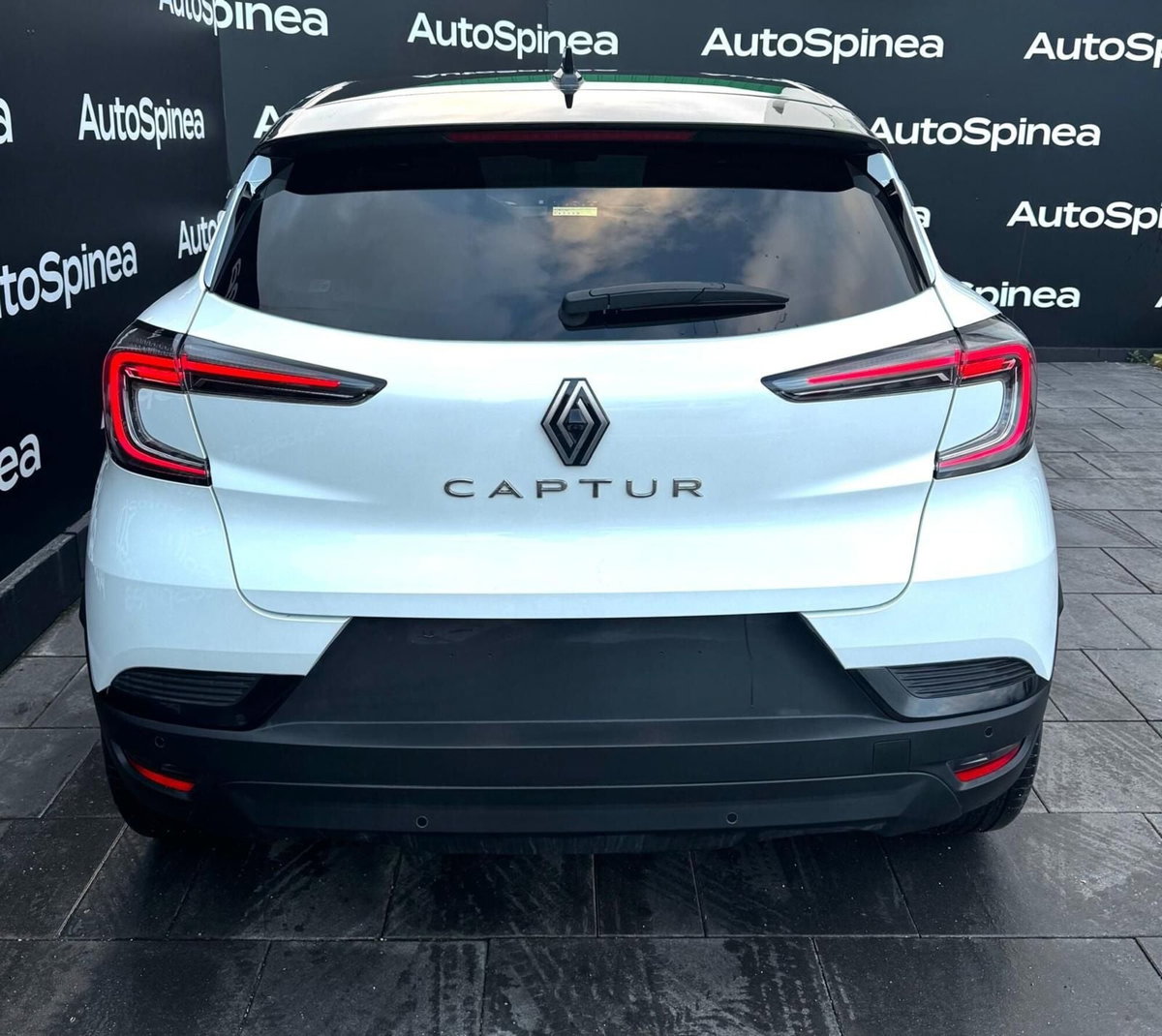 Renault Captur 1.2 eco-g Techno 120cv (6)