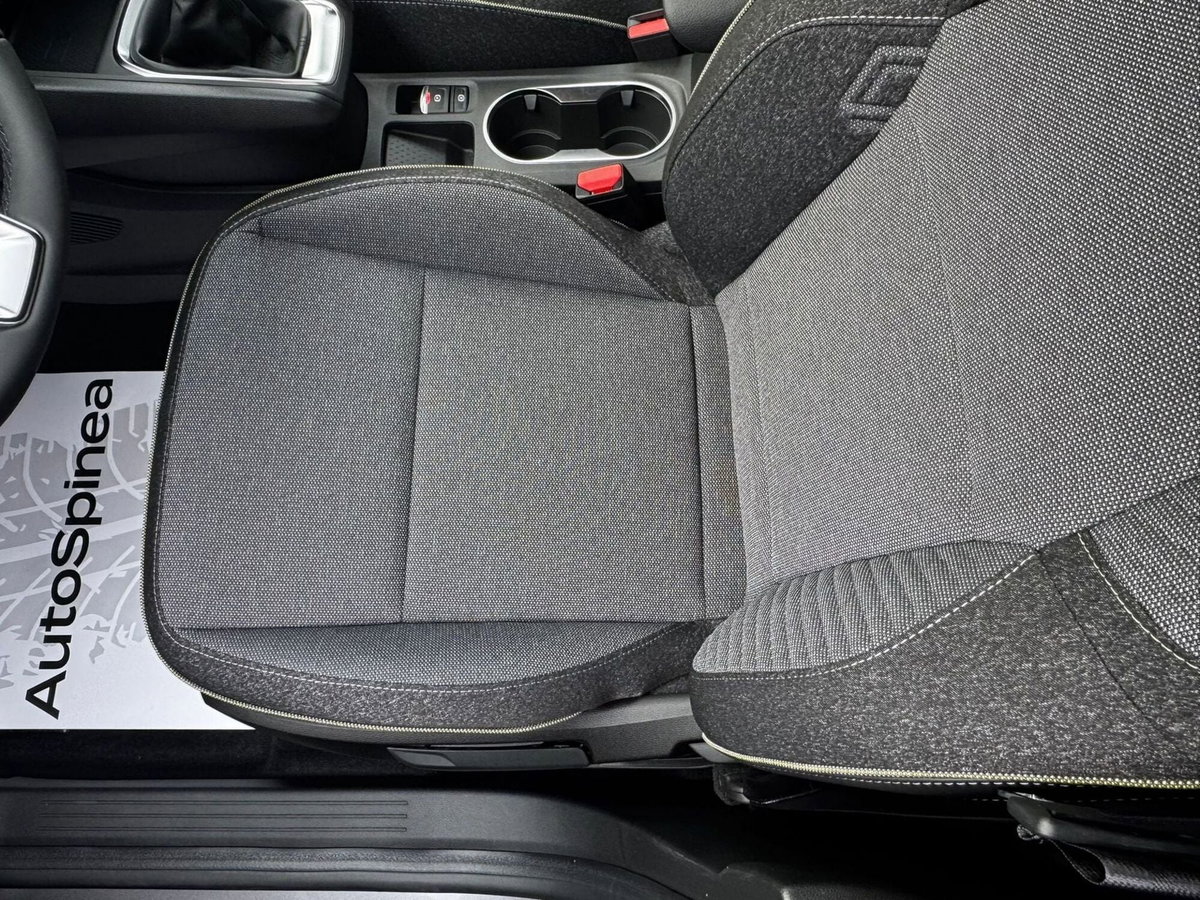 Renault Captur 1.2 eco-g Techno 120cv (8)