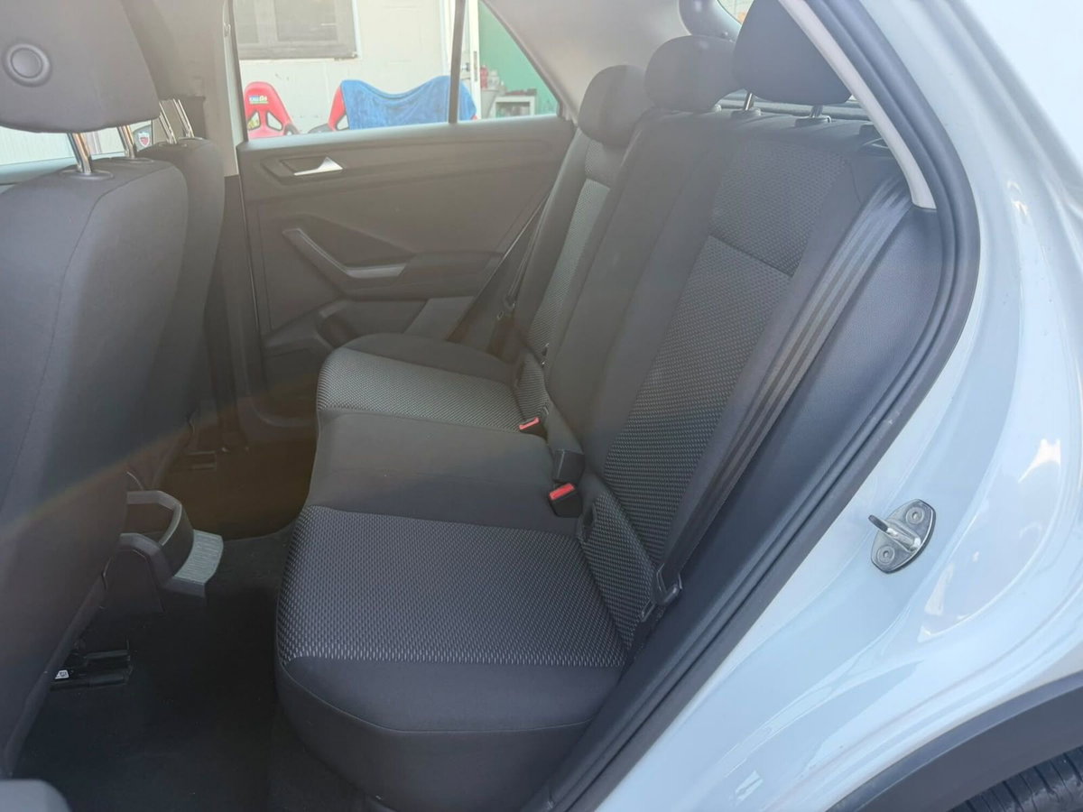 Volkswagen T-Roc 1.0 TSI Life (15)