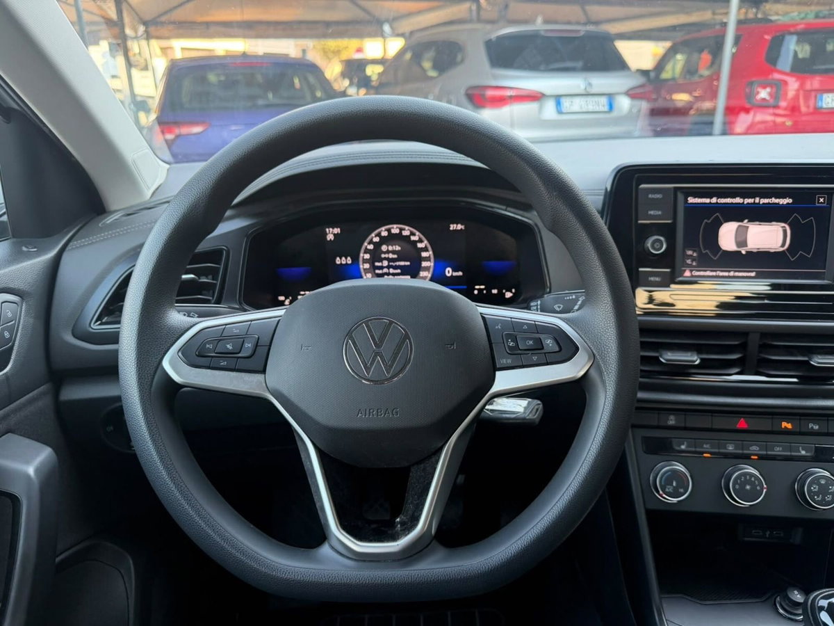Volkswagen T-Roc 1.0 TSI Life (8)