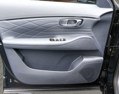 Geely Starray Starray EM-i 1.5 phev Pro auto (11)