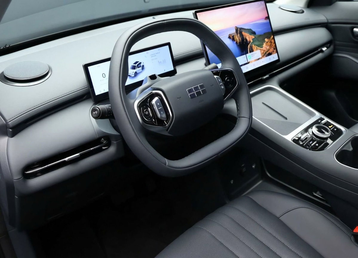 Geely Starray Starray EM-i 1.5 phev Pro auto (13)