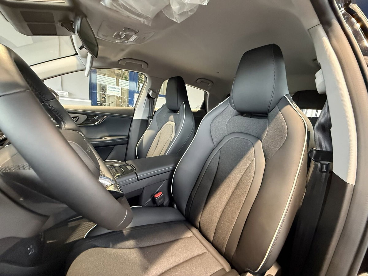 Omoda Omoda 5 SHS-H 1.5 tgdi hev Pure auto (9)