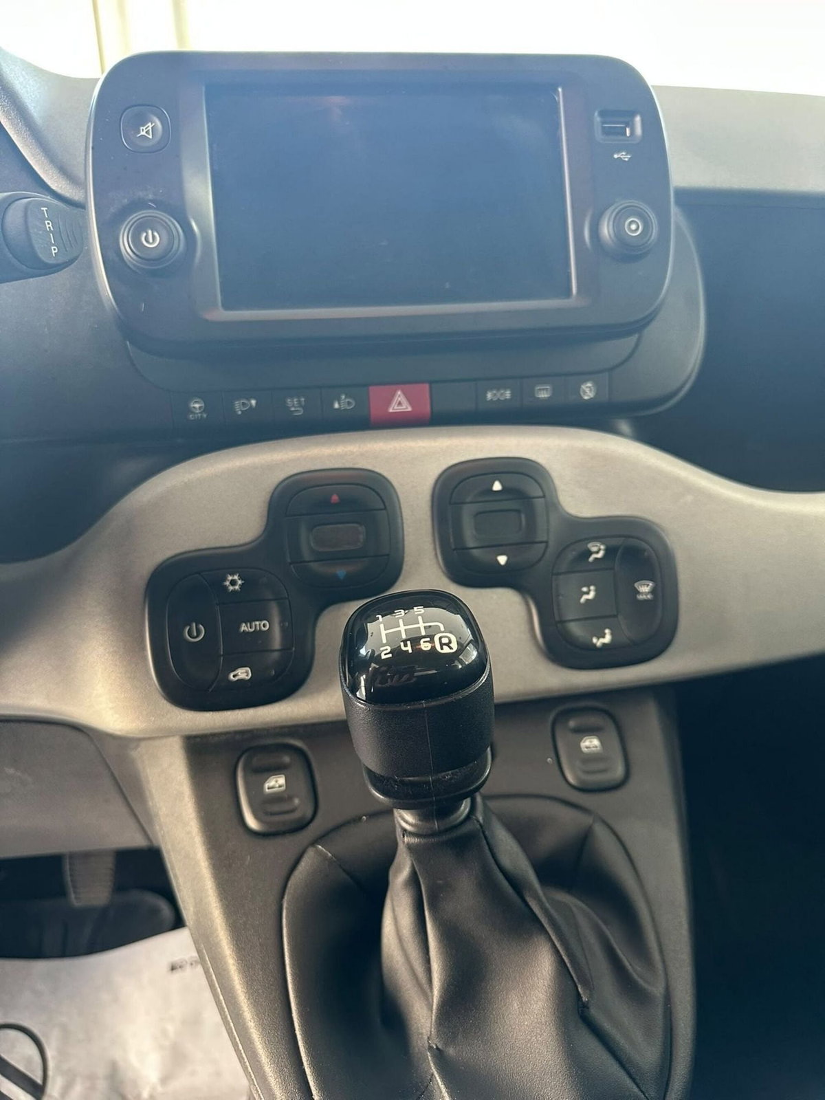 Fiat Panda 1.0 FireFly S&S Hybrid City Cross (10)