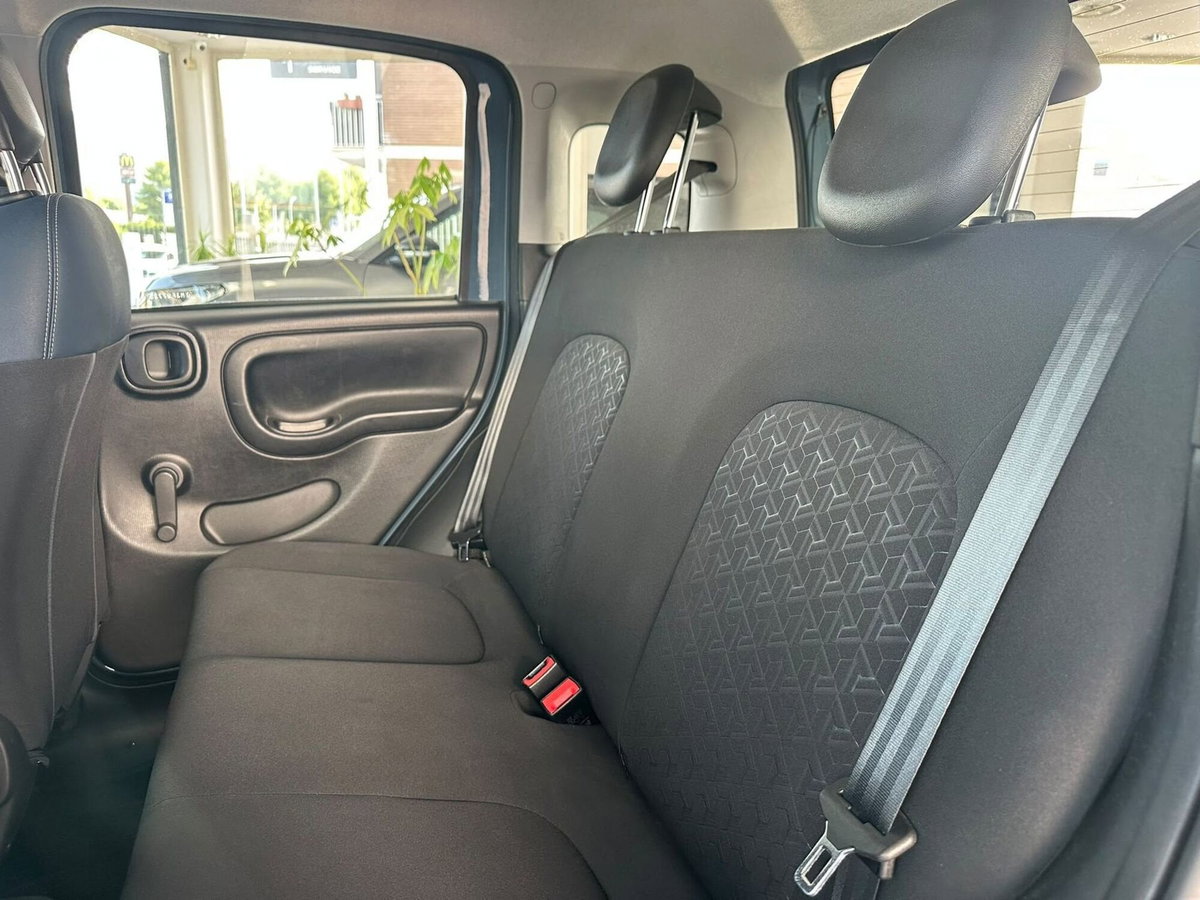 Fiat Panda 1.0 FireFly S&S Hybrid City Cross (15)