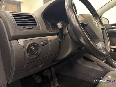 Volkswagen Golf 1.6 5p. Comfortline (11)
