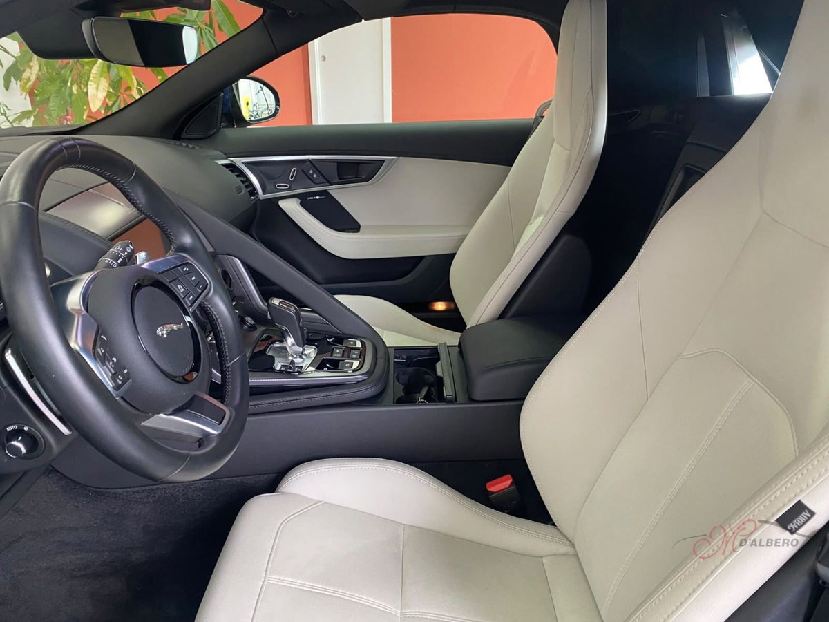 Jaguar F-Type Cabrio Cabrio 2.0 i4 R-Dynamic rwd 300cv auto (12)