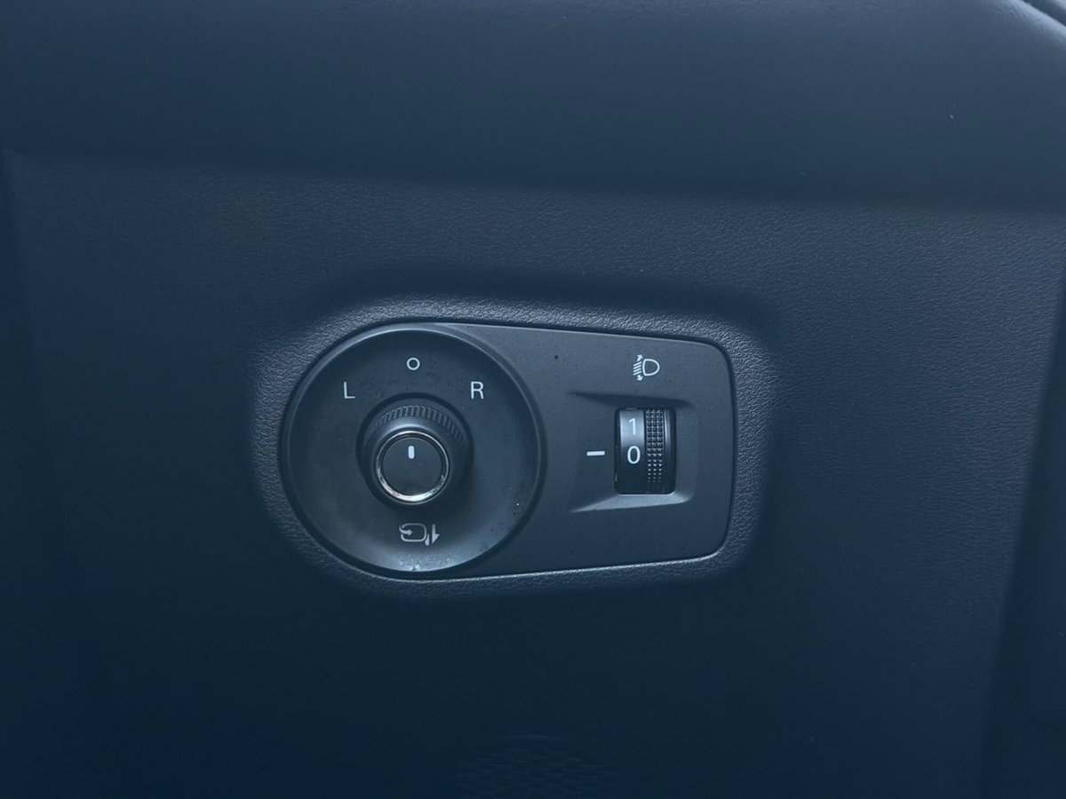 Mg ZS 1.5 hybrid+ Luxury auto (16)