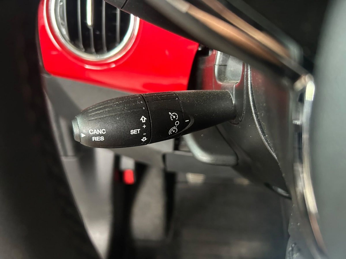 Fiat 500 1.0 Hybrid Red (11)