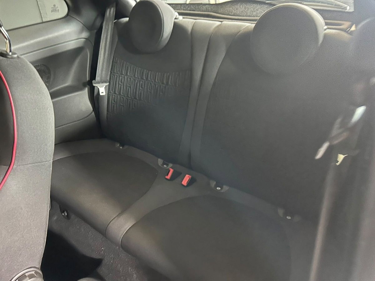 Fiat 500 1.0 Hybrid Red (8)