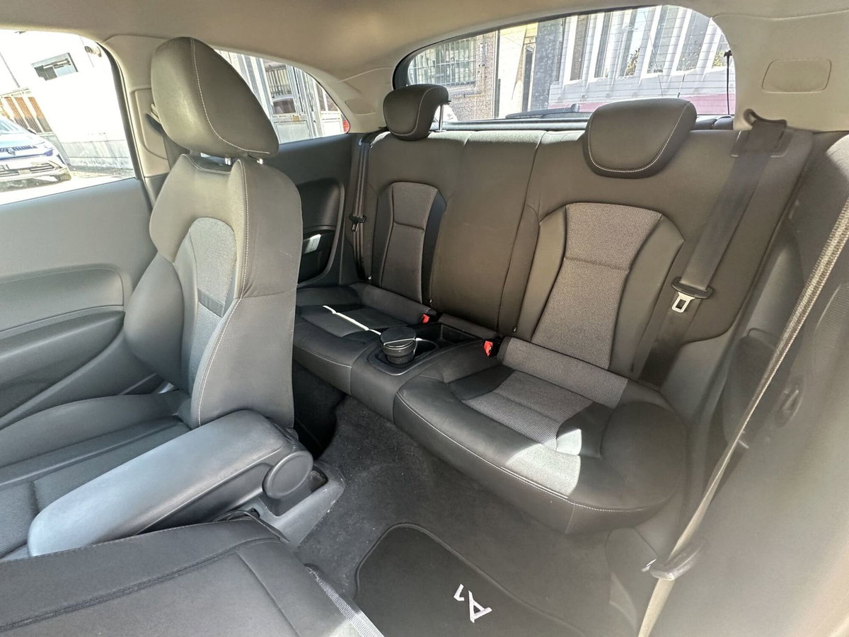 Audi A1 Sportback 1.6 TDI Ambition (12)