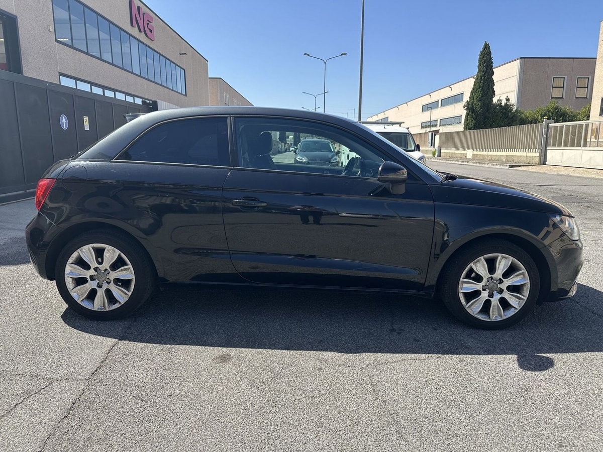 Audi A1 Sportback 1.6 TDI Ambition (7)