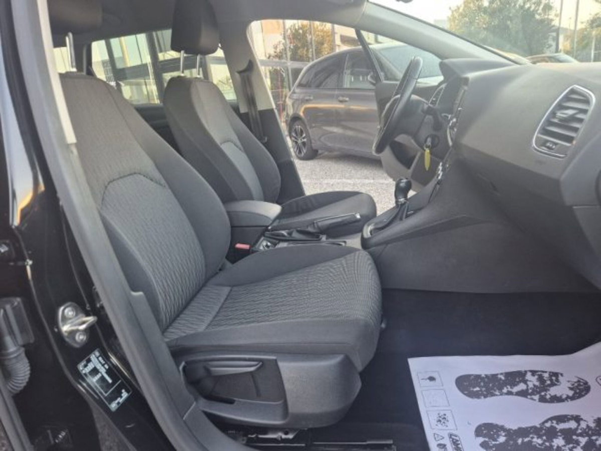 SEAT Leon ST 1.6 TDI 105 CV Reference (10)