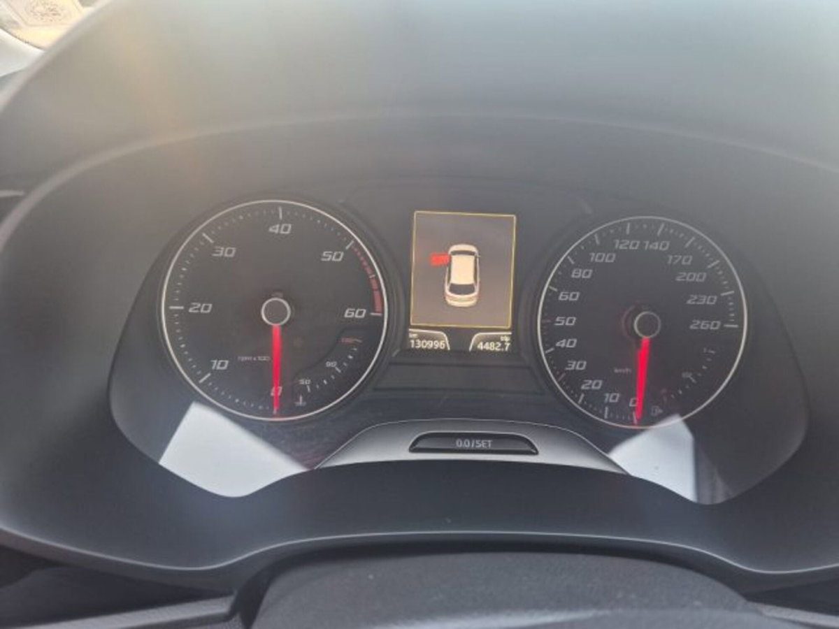 SEAT Leon ST 1.6 TDI 105 CV Reference (8)