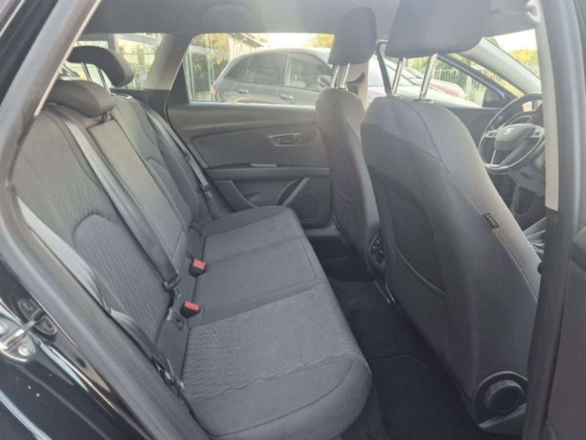 SEAT Leon ST 1.6 TDI 105 CV Reference (9)