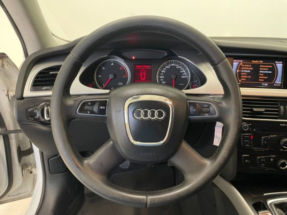 Audi A4 Avant 2.0 TDI 143CV F.AP. (12)