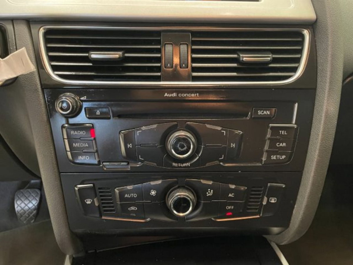 Audi A4 Avant 2.0 TDI 143CV F.AP. (9)