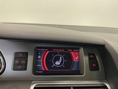 Audi Q7 3.0 V6 TDI 240 CV clean diesel quattro tiptronic (14)