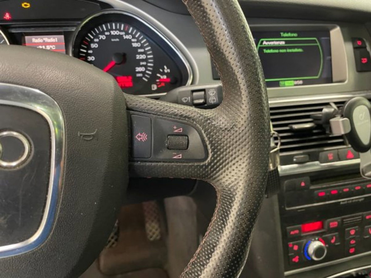 Audi Q7 3.0 V6 TDI 240 CV clean diesel quattro tiptronic (18)