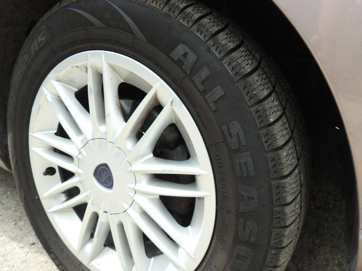 Lancia Musa 1.4 Oro Plus Ecochic GPL (6)