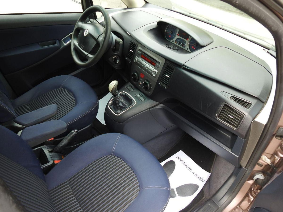 Lancia Musa 1.4 Oro Plus Ecochic GPL (9)