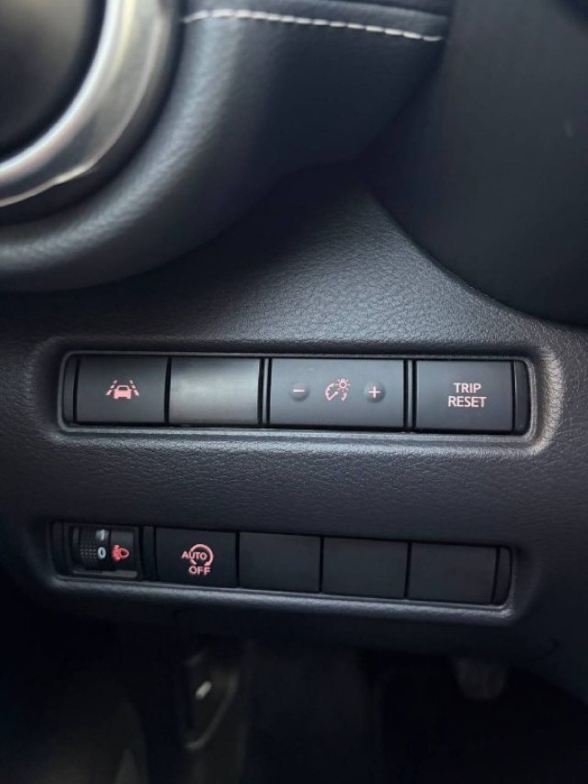 Nissan Juke 1.0 DIG-T 117 CV N-Connecta (20)