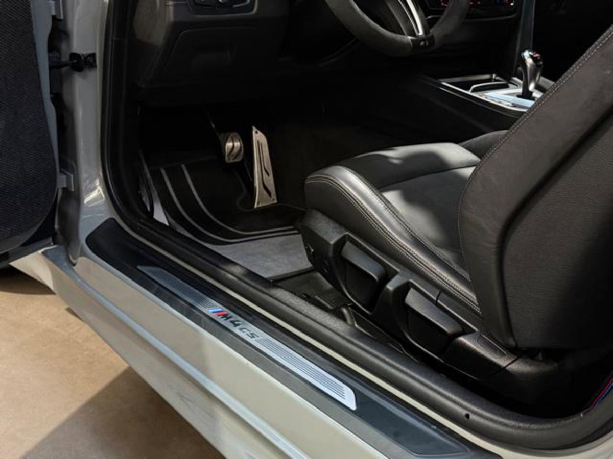 BMW Serie 4 Coupé M4  CS (10)