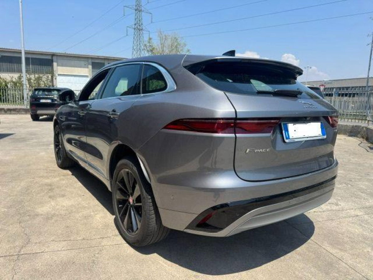 Jaguar F-Pace 2.0 D 163 CV AWD aut. R-Dynamic SE (7)