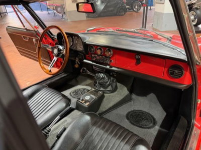 Alfa Romeo Spider 1750 TBi (13)