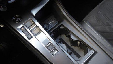 Peugeot 308 PureTech Turbo 130 S&S EAT8 GT (17)