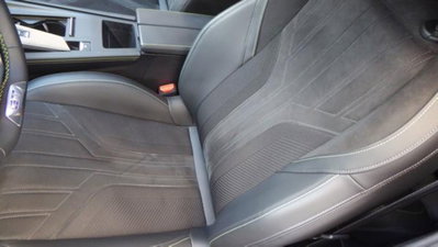 Peugeot 308 PureTech Turbo 130 S&S EAT8 GT (19)