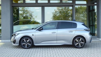 Peugeot 308 PureTech Turbo 130 S&S EAT8 GT (2)