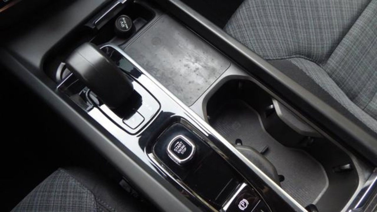Volvo XC60 B4 automatico Core (11)