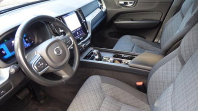 Volvo XC60 B4 automatico Core (7)