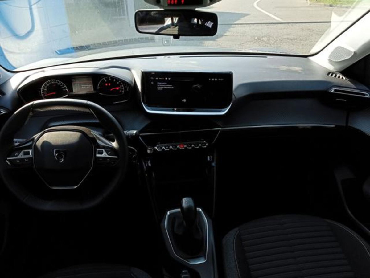 Peugeot 208 1.2 puretech Active s&s 75cv (12)