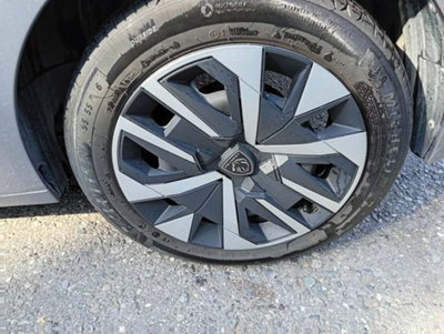 Peugeot 208 1.2 puretech Active s&s 75cv (9)