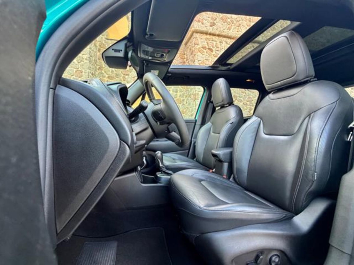 Jeep Renegade 1.3 T4 DDCT 80th Anniversary (10)