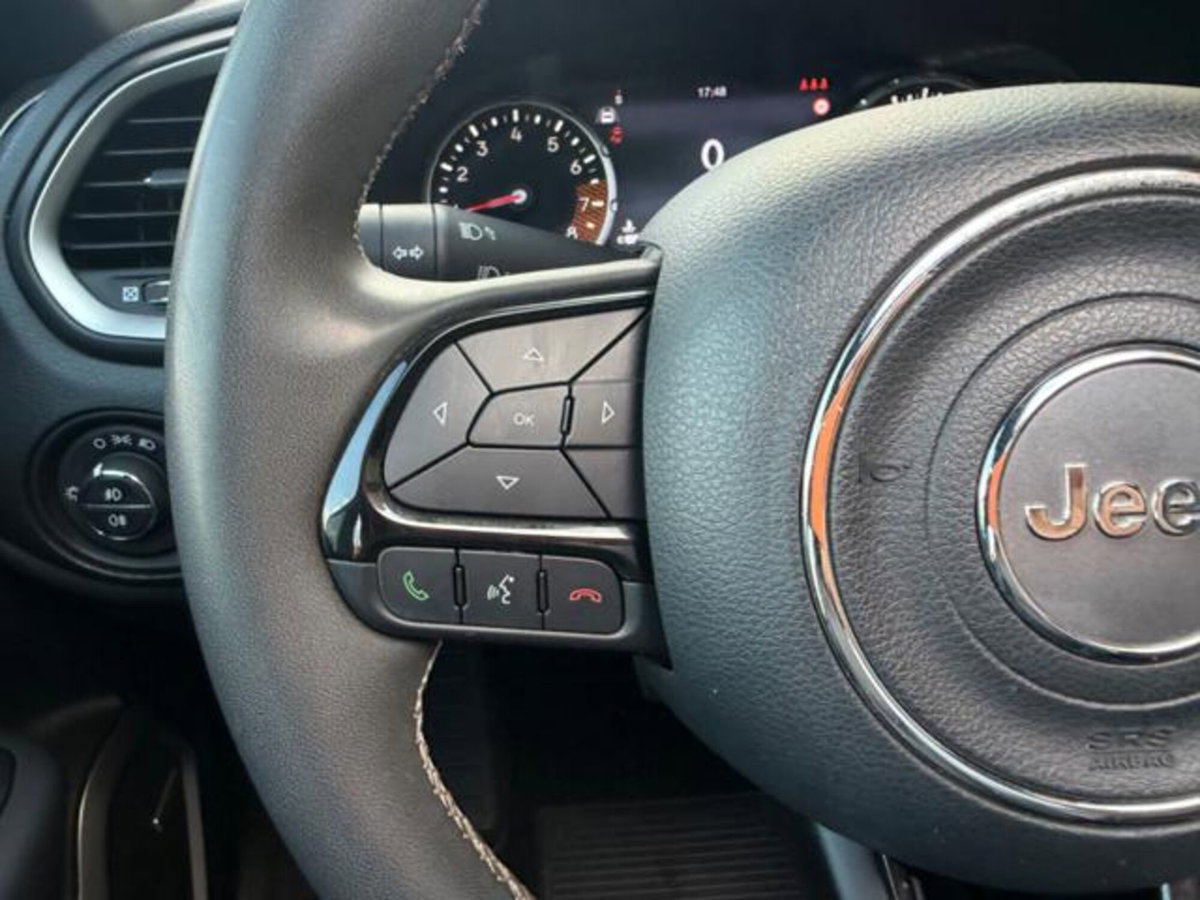 Jeep Renegade 1.3 T4 DDCT 80th Anniversary (17)